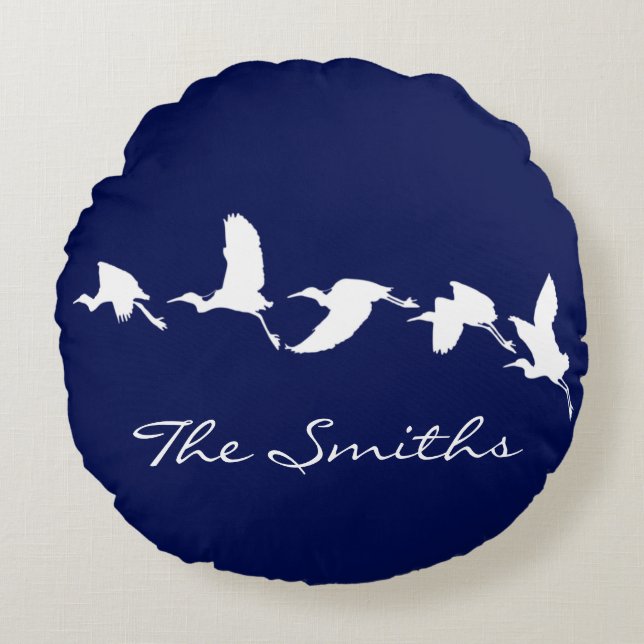 Great Egrets in Flight (Choose background color) Rundes Kissen (Vorderseite)