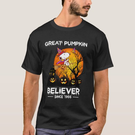 Great Pumpkjn Glaube Seit 1966 Halloween Funny T-Shirt (Vorderseite)