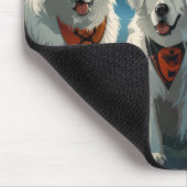 Great Pyrenäen Halloween Spooky Mousepad (Ecke)