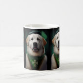 Great Pyrenäen Hund in St. Patrick's Day Dress Kaffeetasse (Mittel)