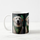 Great Pyrenäen Hund in St. Patrick's Day Dress Kaffeetasse (Links)