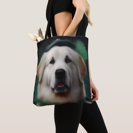 Great Pyrenäen Hund in St. Patrick's Day Dress Tasche (Von Nahem)
