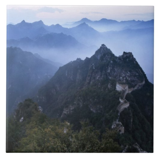 Great Wall in frühen Morgennebel, China Fliese (Vorderseite)