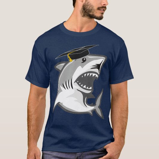 Great White Shark Graduation Cap Class of 2021 T-Shirt (Vorderseite)