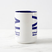 Greater Than or Equal To The Challenges Before Me  Zweifarbige Tasse (Mittel)