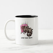 Greedy Raccoon Cake Dieb Cartoon mit Beschriftung Zweifarbige Tasse (Links)