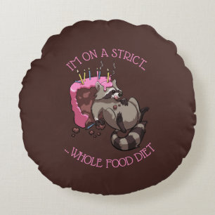 Greedy Raccoon Full of Birthday Cake Cartoon Rundes Kissen