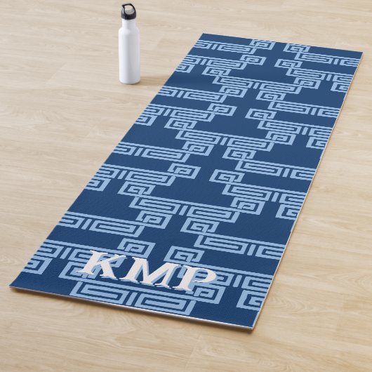 Greek Key Meander Tier in Blue Indigo Personalized Yogamatte (Beispiel)