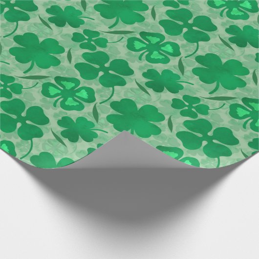Green 4 Leaf Clovers St. Patricks Day Geschenkpapier (Ecke)