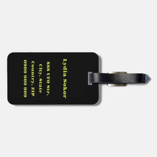 Green Alien Head Gepäckanhänger (Rückseite horizontal)