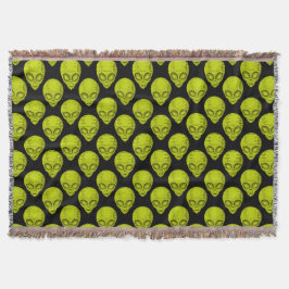 Green Alien Head Throw Blanket Decke