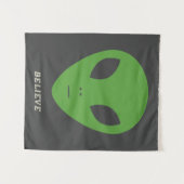 Green Alien Tapestry Wandteppich (Vorderseite (Horizontal))