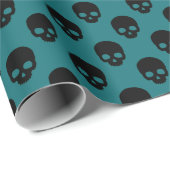Green and Black Little Skulls Pattern Halloween Geschenkpapier (Rolleneckpunkt)