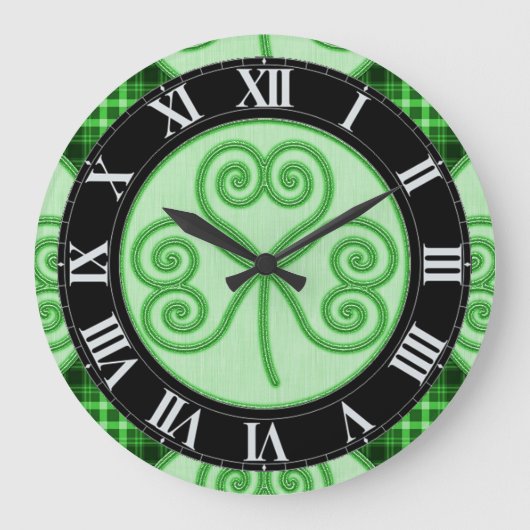 Green and Black Plaid Shamrock Wall Clock Große Wanduhr (Vorderseite)
