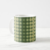 Green and Creme White Vintage Flower pattern Kaffeetasse (Vorderseite Links)