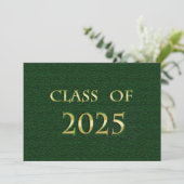 Green and Gold Class of 2025 Graduation Party Card Einladung (Stehend Vorderseite)