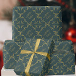 Green and Gold Mistletoe Christmas Wrapping Paper Geschenkpapier<br><div class="desc">Geeignet für alle Geschenke mit Liebe und Kuss auch verpackt. Ein reichhaltiges festliches Grün mit goldenem Mistelmuster mit Platz für Ihren Text. Die Imitat-Folie ist ein Druckeffekt und wird nie abflackern.</div>
