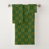 Green and gold patterned towels badhandtuch set (Insitu)