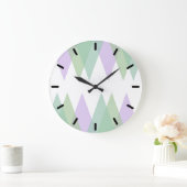 Green and lilac triangles große wanduhr (Zuhause)