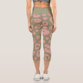 Green and Pink Modern Leopard Pattern Capri Leggings (Rückseite)