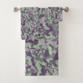 green and purple camo abstract badhandtuch set