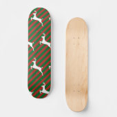 Green and Red Stripe White Deer Pattern Christmas Skateboard (Vorderseite)