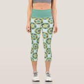 Green and Teal Modern Geometric Flower Pattern Capri Leggings (Vorderseite)