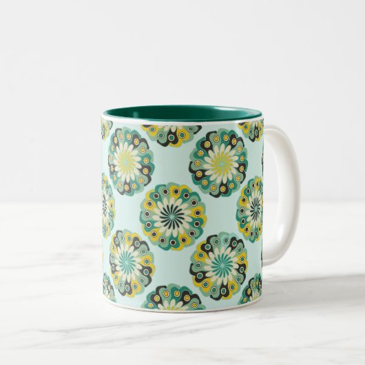 Green and Teal Modern Geometric Flower Pattern Zweifarbige Tasse (VorderseiteRechts)