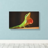 Green Anole Lizard mit Red Thraot Leinwanddruck (Insitu (Holzboden))