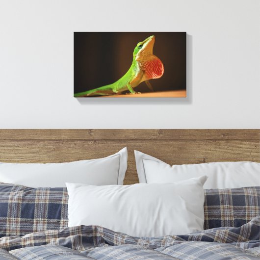 Green Anole Lizard mit Red Thraot Leinwanddruck (Insitu (Schlafzimmer))