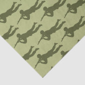 Green Army Man Sniper Pose Seidenpapier (Detail)