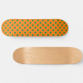 Green auf Orange Polka Dots Design Skateboard (Horizontal)