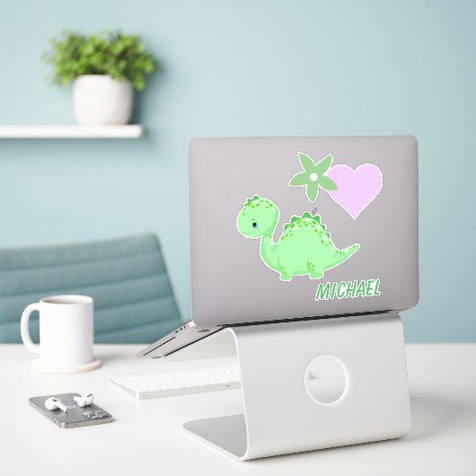 Green Baby Dinosaur Aufkleber (Laptop auf Schreibtisch)
