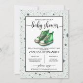 Green Baby High Tops Baby Dusche Einladung (Vorderseite)