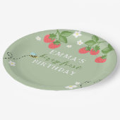 Green Berry First Pink Strawberry and Flowers Pappteller (Schrägansicht)