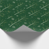 Green Birch Tree  – Winter Snowflake & Warm Light  Geschenkpapier (Ecke)
