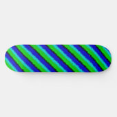 Green Blue abstrakt 3D Regenbogenmuster Skateboard (Horizontal)