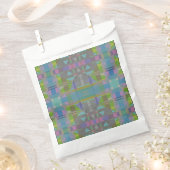 Green Blue Lila Geometric Geschenktütchen (Ausgeschnitten)