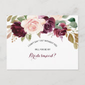 Green Blush Burgundy Floral Bridesmaid Einladungspostkarte (Vorderseite)
