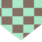 Green Brown Diamond Schachbrett Muster Tischdecke (Schrägansicht)