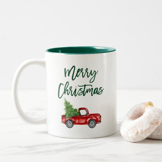 Green Brush Script Vintag Truck Weihnachtsbaum Zweifarbige Tasse (Mit Donut)