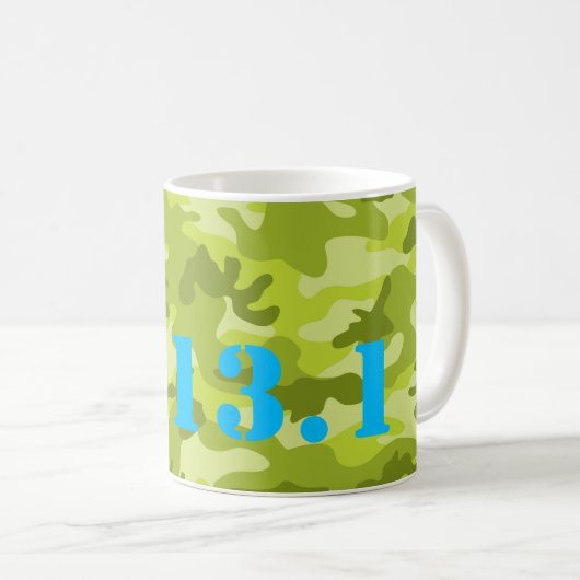 Green Camouflage 13.1 Halbmarathon-Runner-Sportver Kaffeetasse (VorderseiteRechts)