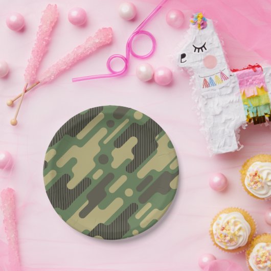 Green Camouflage. Camouflage Pappteller (Party)