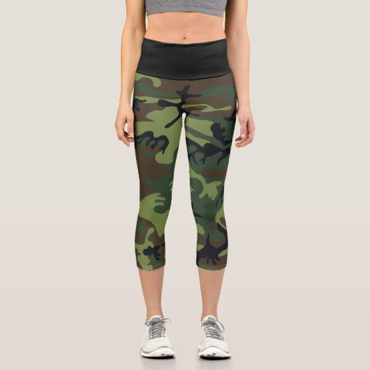 Green Camouflage Pattern, militärisches Muster, Ar Capri Leggings (Vorderseite)