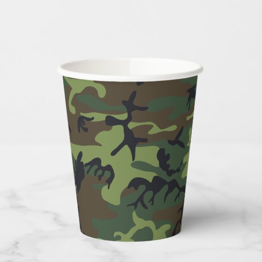Green Camouflage Pattern, militärisches Muster, Ar Pappbecher (Links)