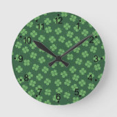 Green Celtic Irish Four Leafed Clovers St. Patrick Runde Wanduhr (Vorderseite)
