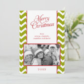 Green Chevrons Pattern Christmas Photo Feiertagskarte (Stehend Vorderseite)
