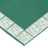 Green Christmas Reindeer Lace 52" x 70" Tischdecke (Schrägansicht)