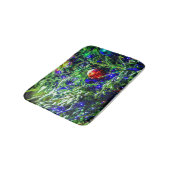 Green Christmas Tree Red Ball Badematte (Schrägansicht)