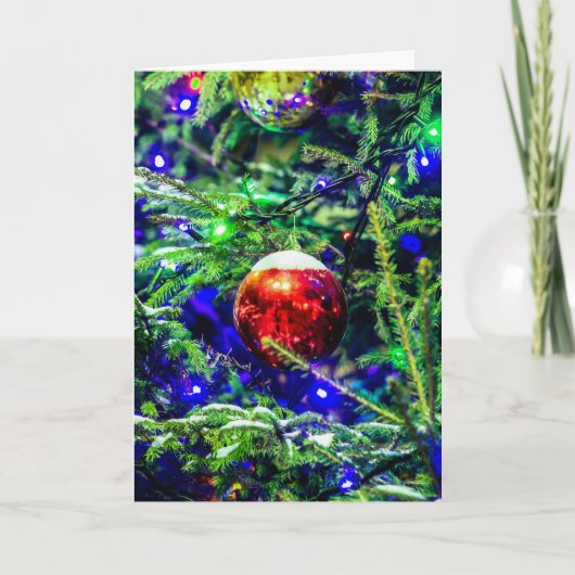 Green Christmas Tree Red Ball Feiertagskarte (Vorderseite)